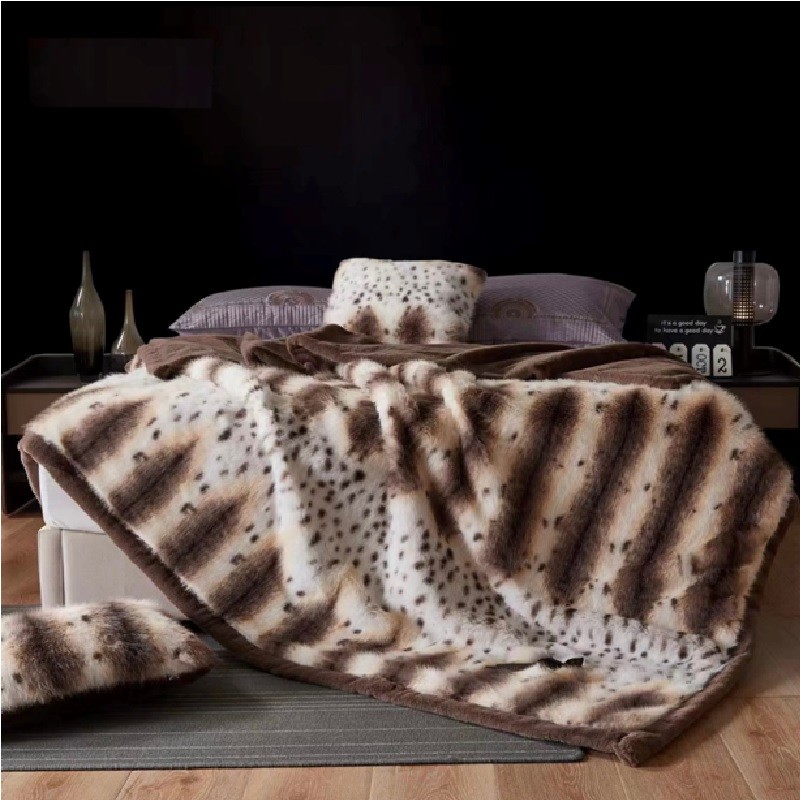 獨特時尚，斑馬紋印花絨毯，為您的家居增添奢華風采